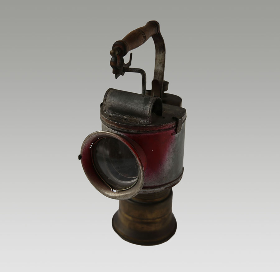 嘎斯铁路灯.jpg 嘎斯铁路灯.jpg