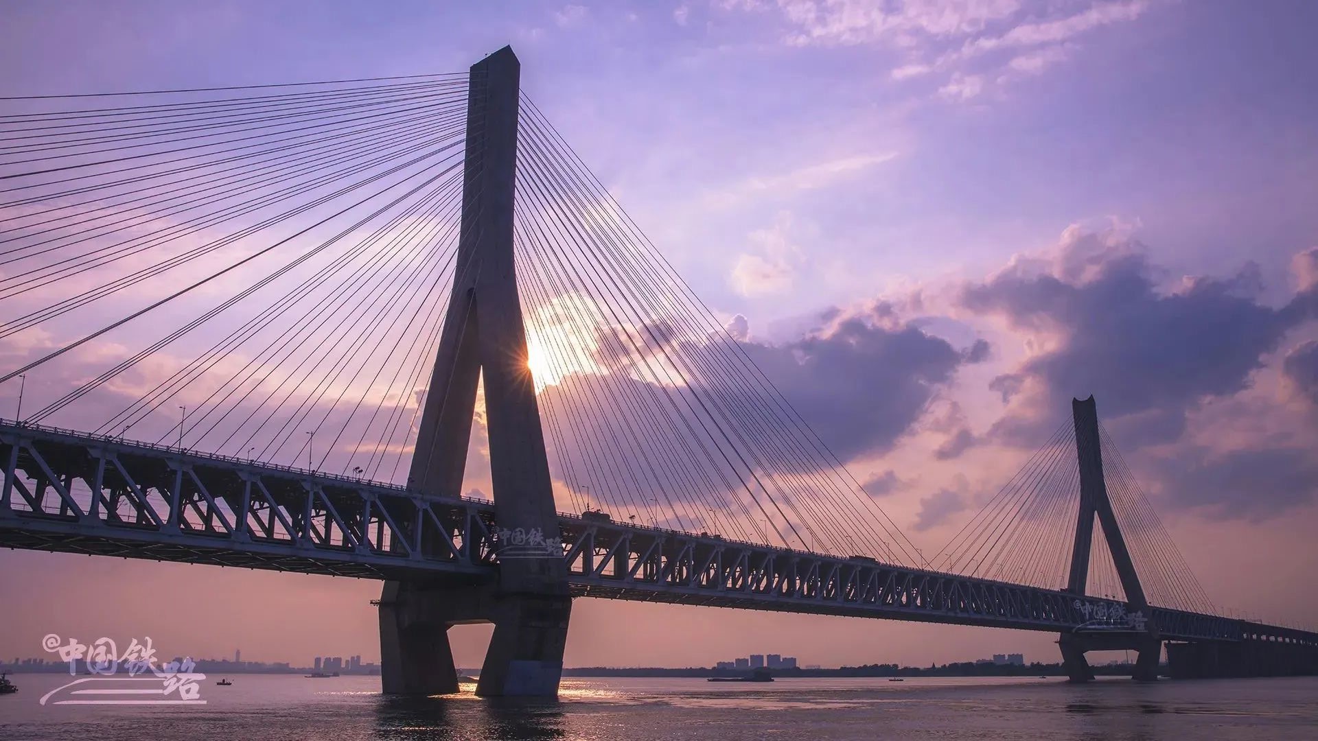 万里长江，有多少座桥？