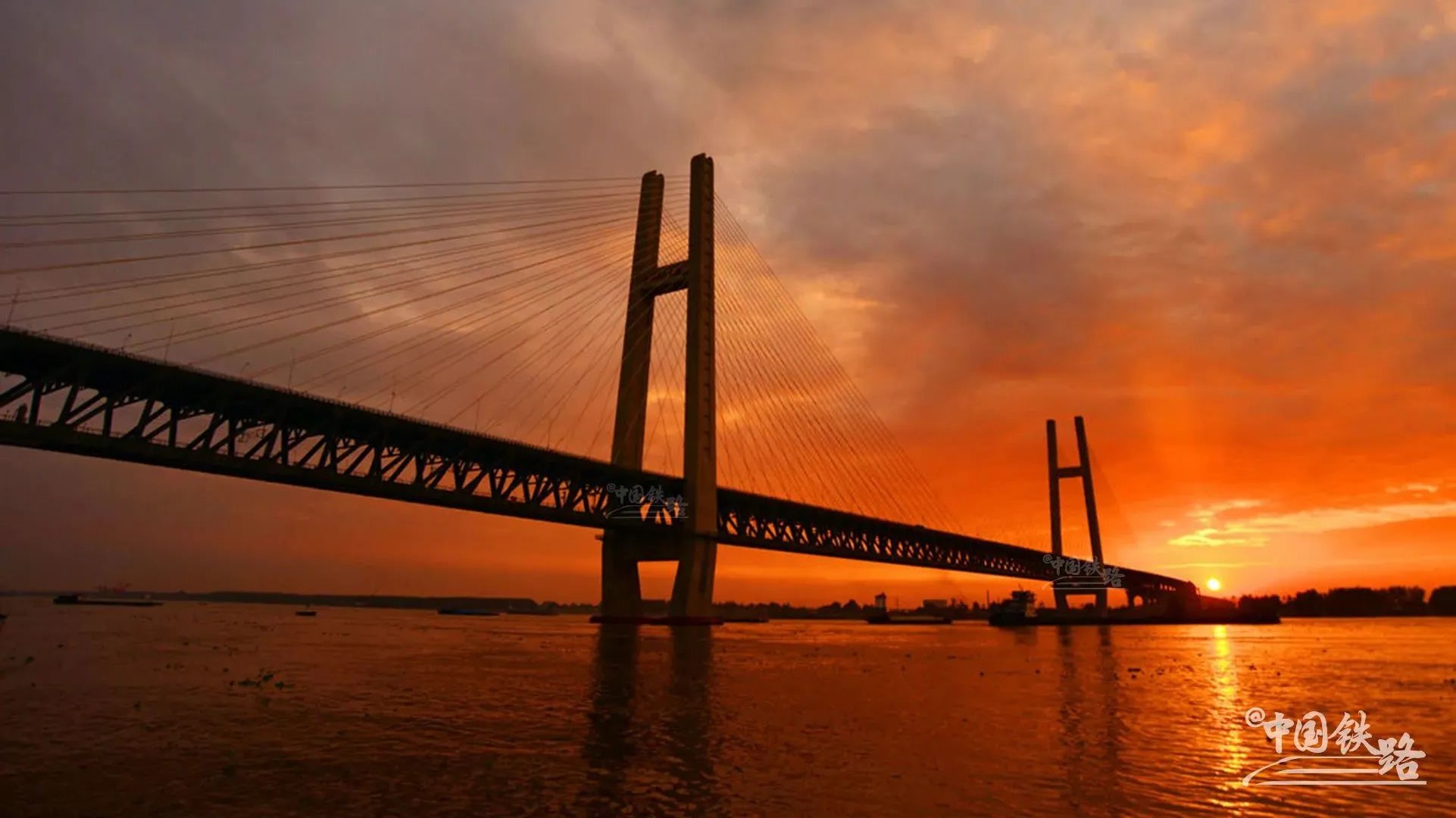 万里长江，有多少座桥？