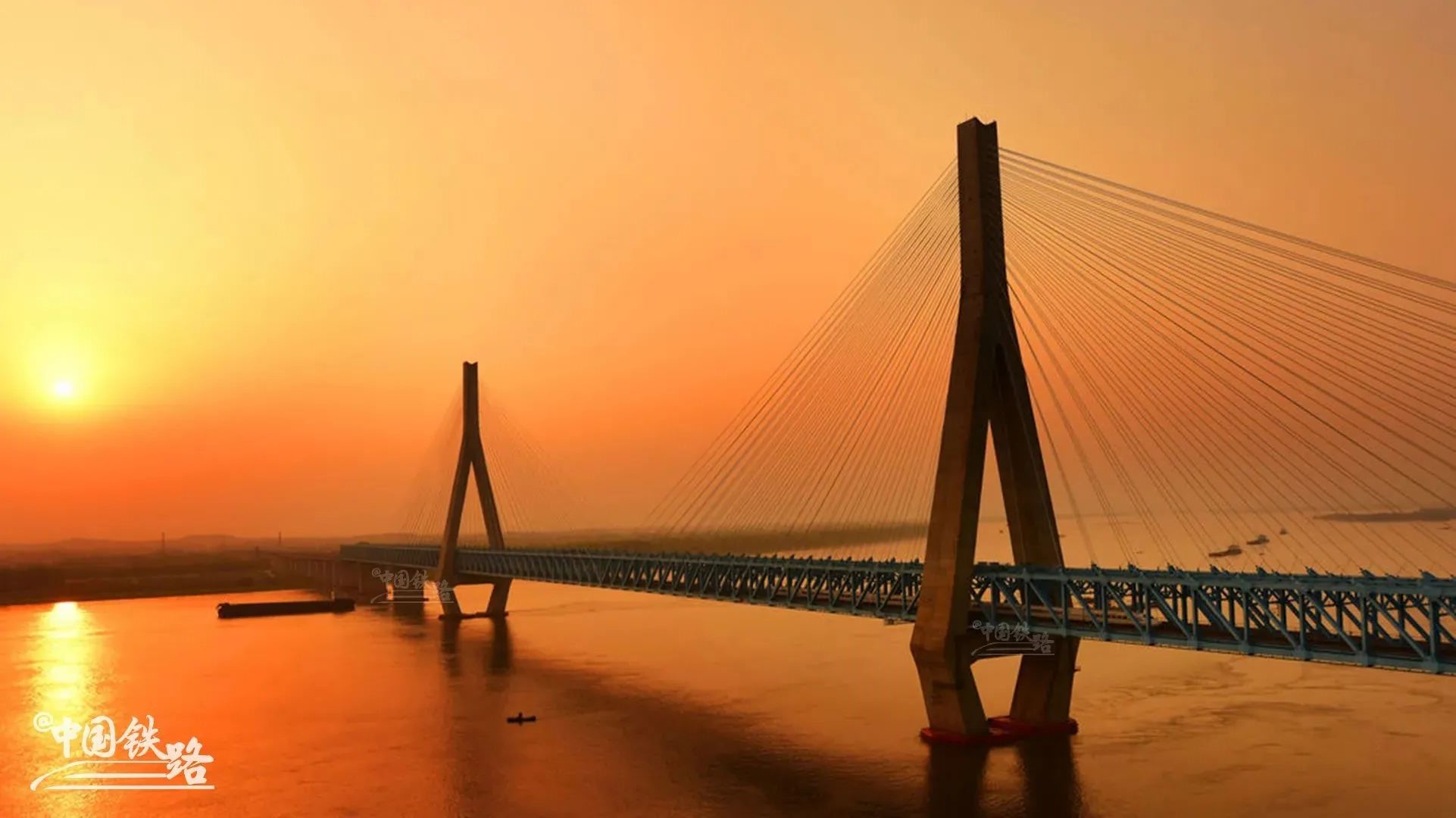 万里长江，有多少座桥？