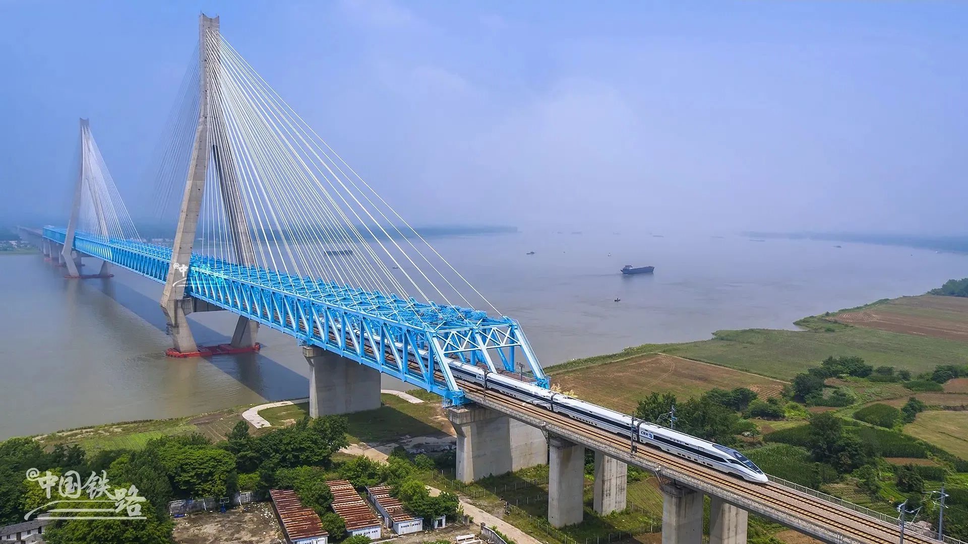 万里长江，有多少座桥？