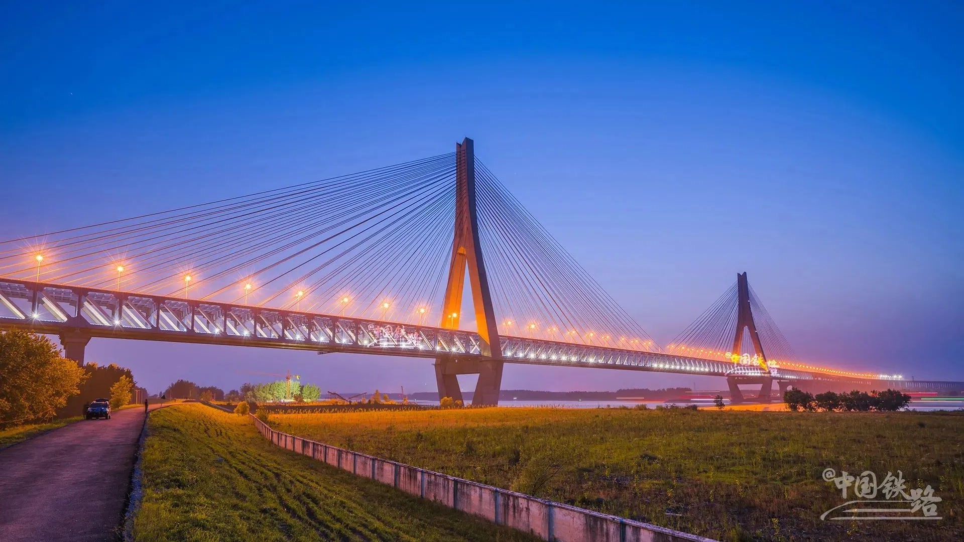 万里长江，有多少座桥？