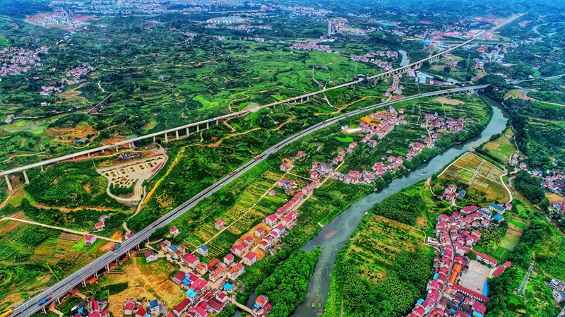 两条“神仙”高铁，今日开通