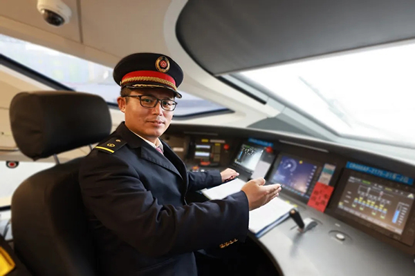 14.webp.jpg 14.webp.jpg